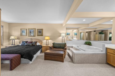 Tiny photo for 57373 Beaver Ridge Loop #27, Sunriver, OR 97707 (MLS # 220213242)