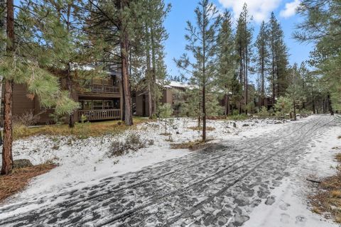 Tiny photo for 57373 Beaver Ridge Loop #27, Sunriver, OR 97707 (MLS # 220213242)