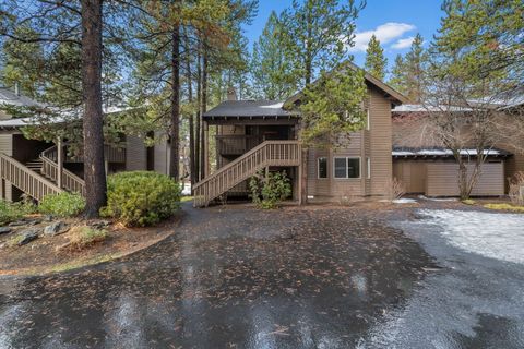 Photo of 57373 Beaver Ridge Loop #27, Sunriver, OR 97707 (MLS # 220213242)