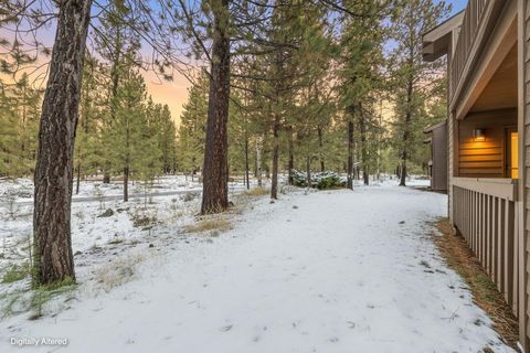 Tiny photo for 57373 Beaver Ridge Loop #27, Sunriver, OR 97707 (MLS # 220213242)
