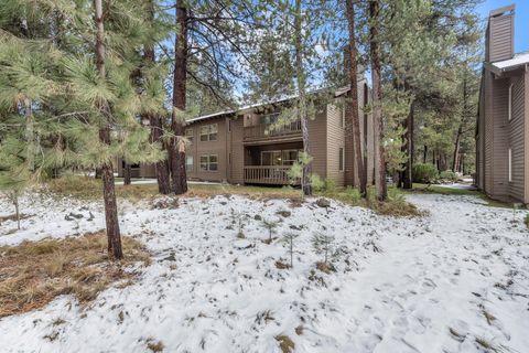 Tiny photo for 57373 Beaver Ridge Loop #27, Sunriver, OR 97707 (MLS # 220213242)