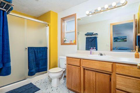 Tiny photo for 1860 Cottonwood Drive, Central Point, OR 97502 (MLS # 220213884)