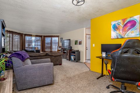 Tiny photo for 1860 Cottonwood Drive, Central Point, OR 97502 (MLS # 220213884)