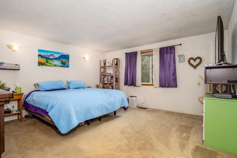 Tiny photo for 1860 Cottonwood Drive, Central Point, OR 97502 (MLS # 220213884)