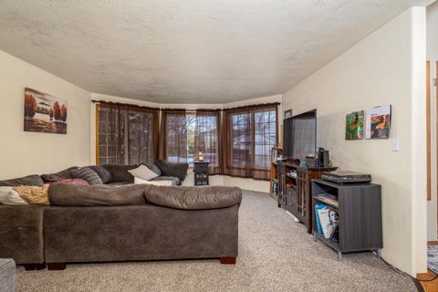 Tiny photo for 1860 Cottonwood Drive, Central Point, OR 97502 (MLS # 220213884)