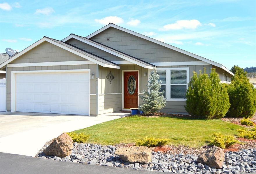 This well maintained home is in excellent shape and has a nice sized open kitchen, large master suite with 2 large closets, great floor plan, vaulted ceilings, easy to maintain yard, large deck, 2 car garage and more. Don't delay, this won't last long!