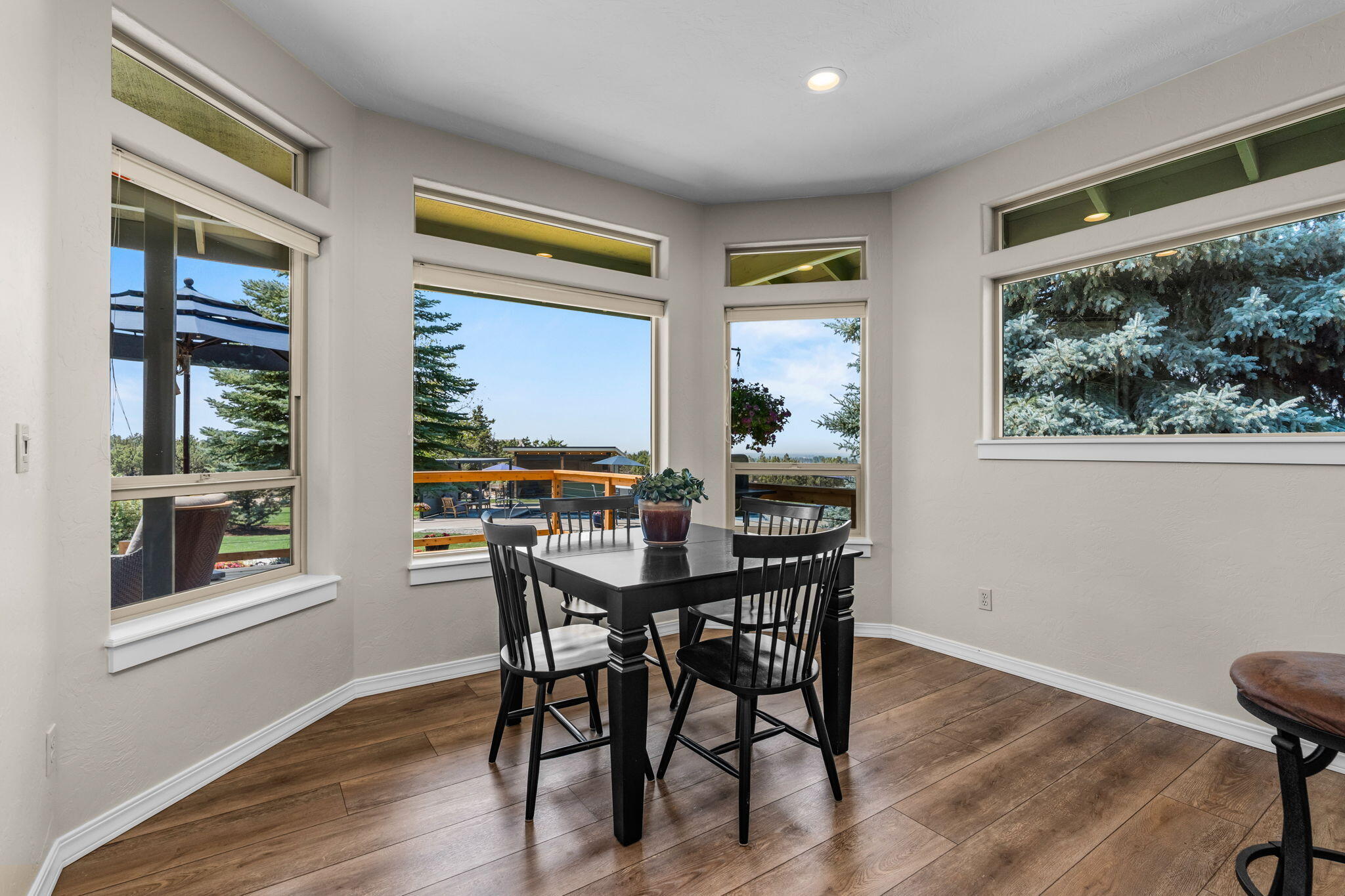 Mtn View Estate - Residential