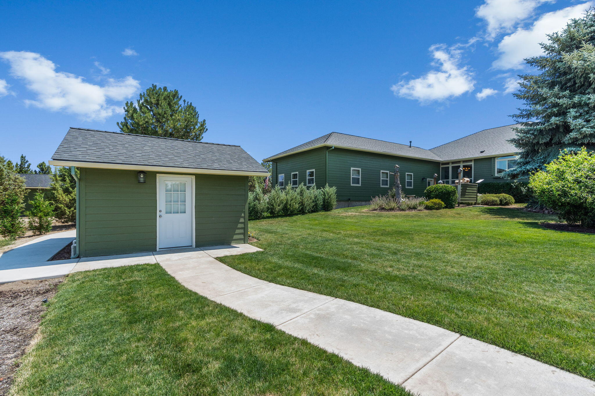 Mtn View Estate - Residential