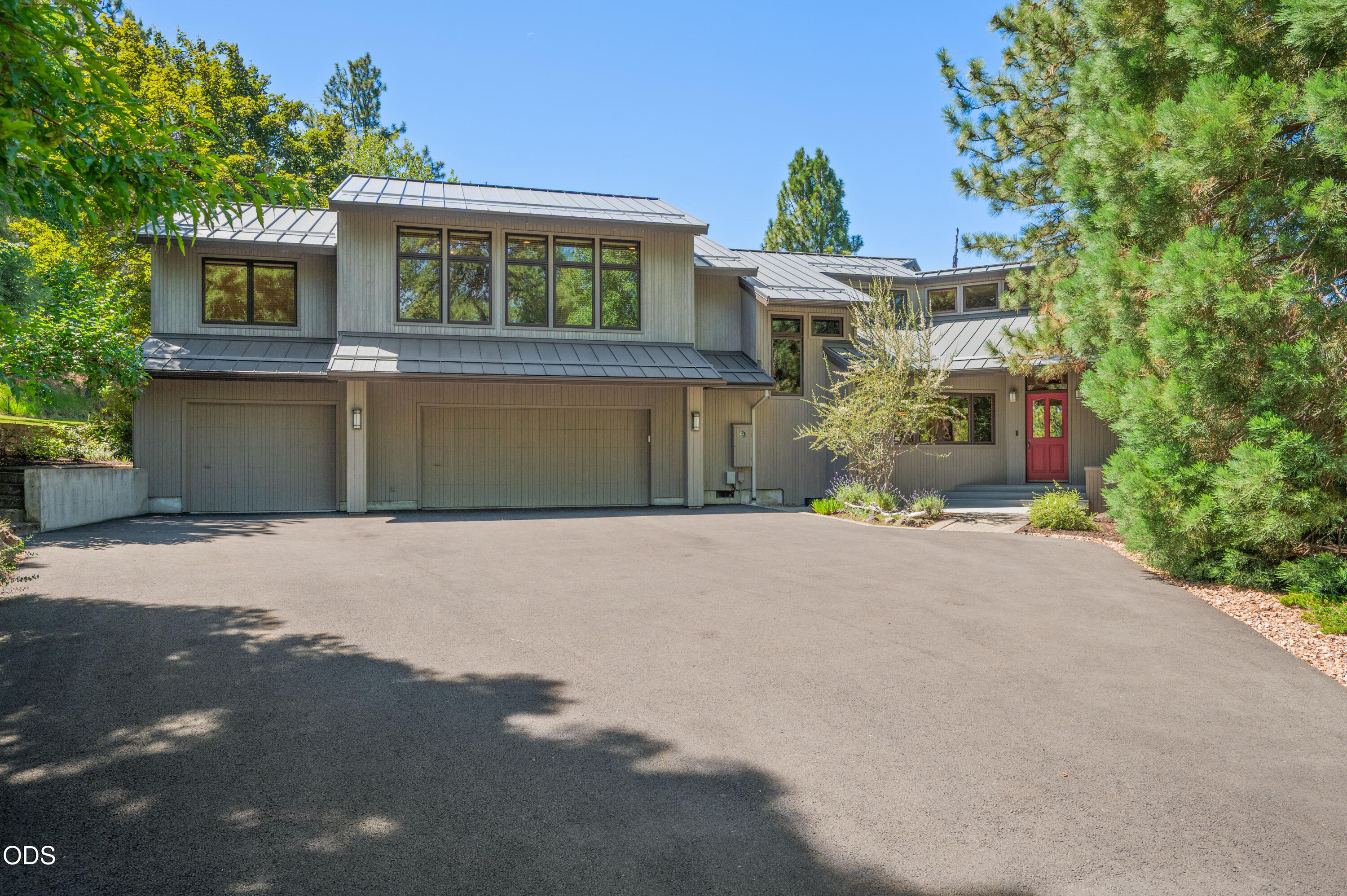 4211 NW Lower Village Road