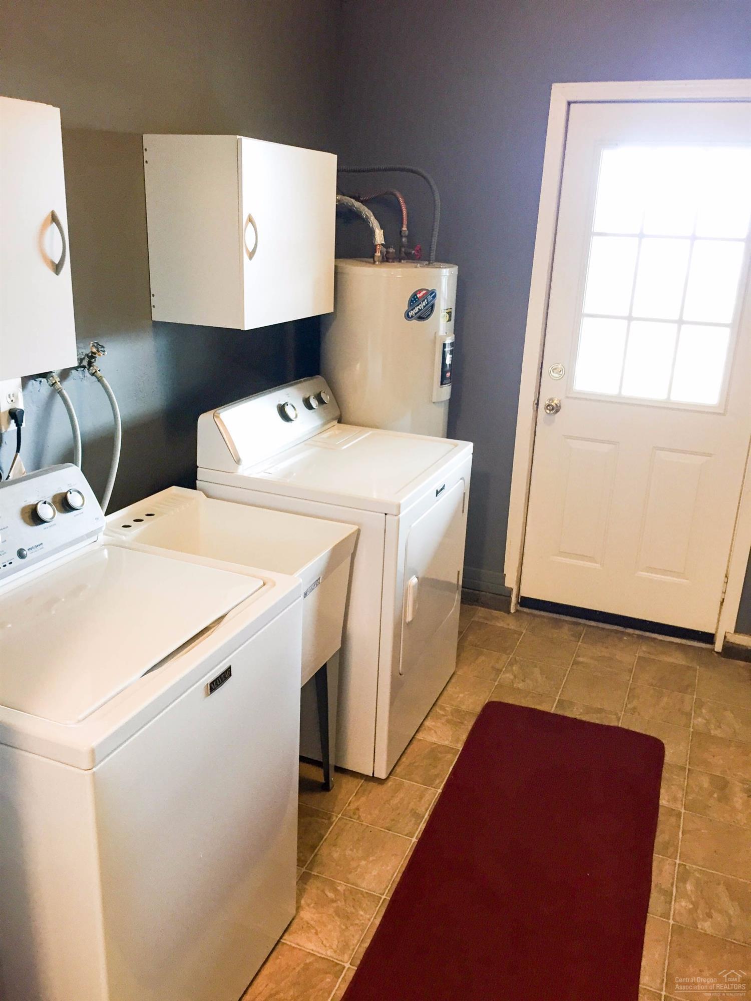 Hillcrest J - Residential