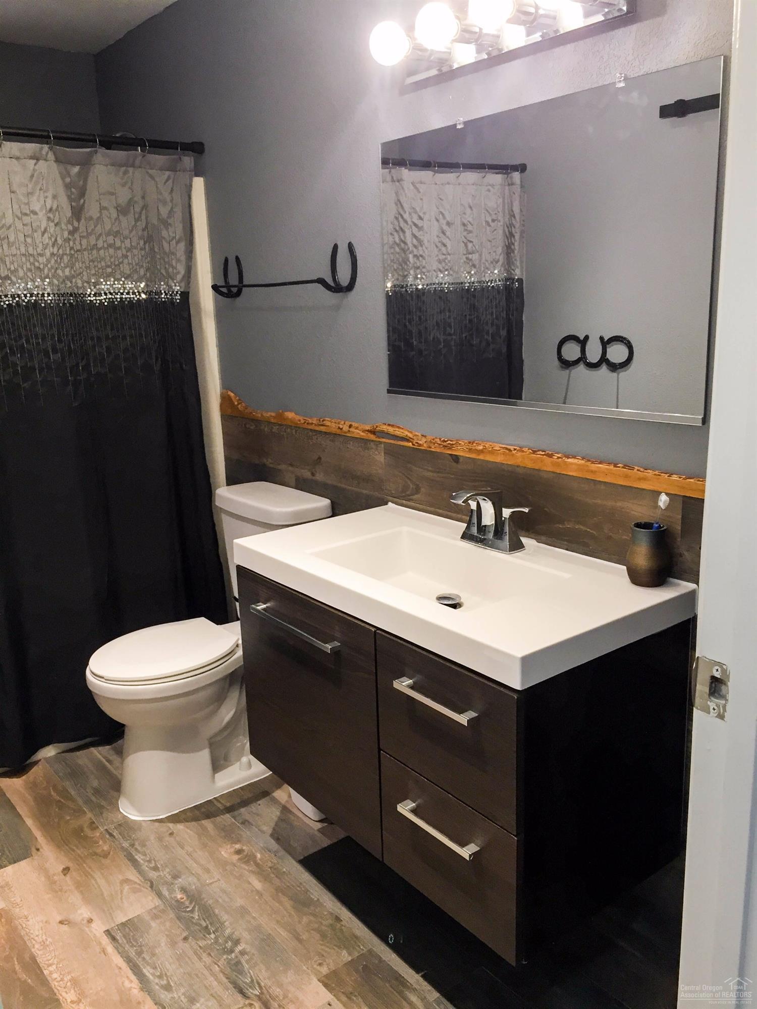 Hillcrest J - Residential