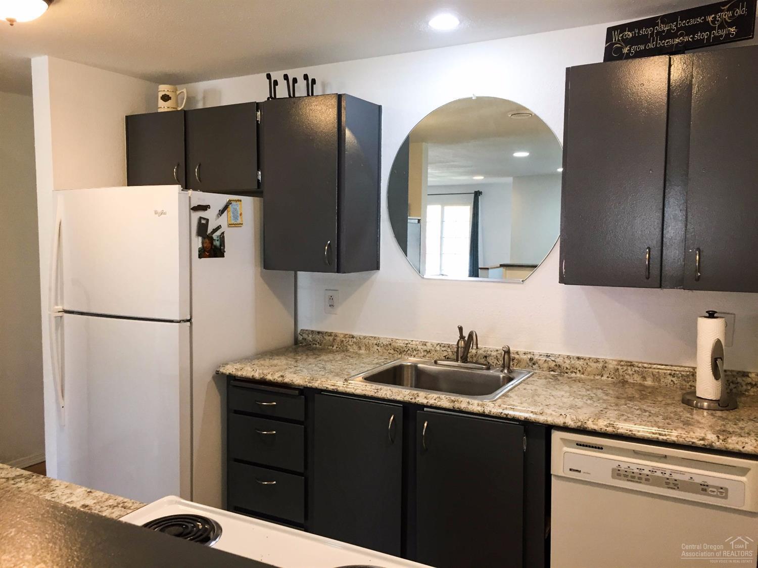 Hillcrest J - Residential