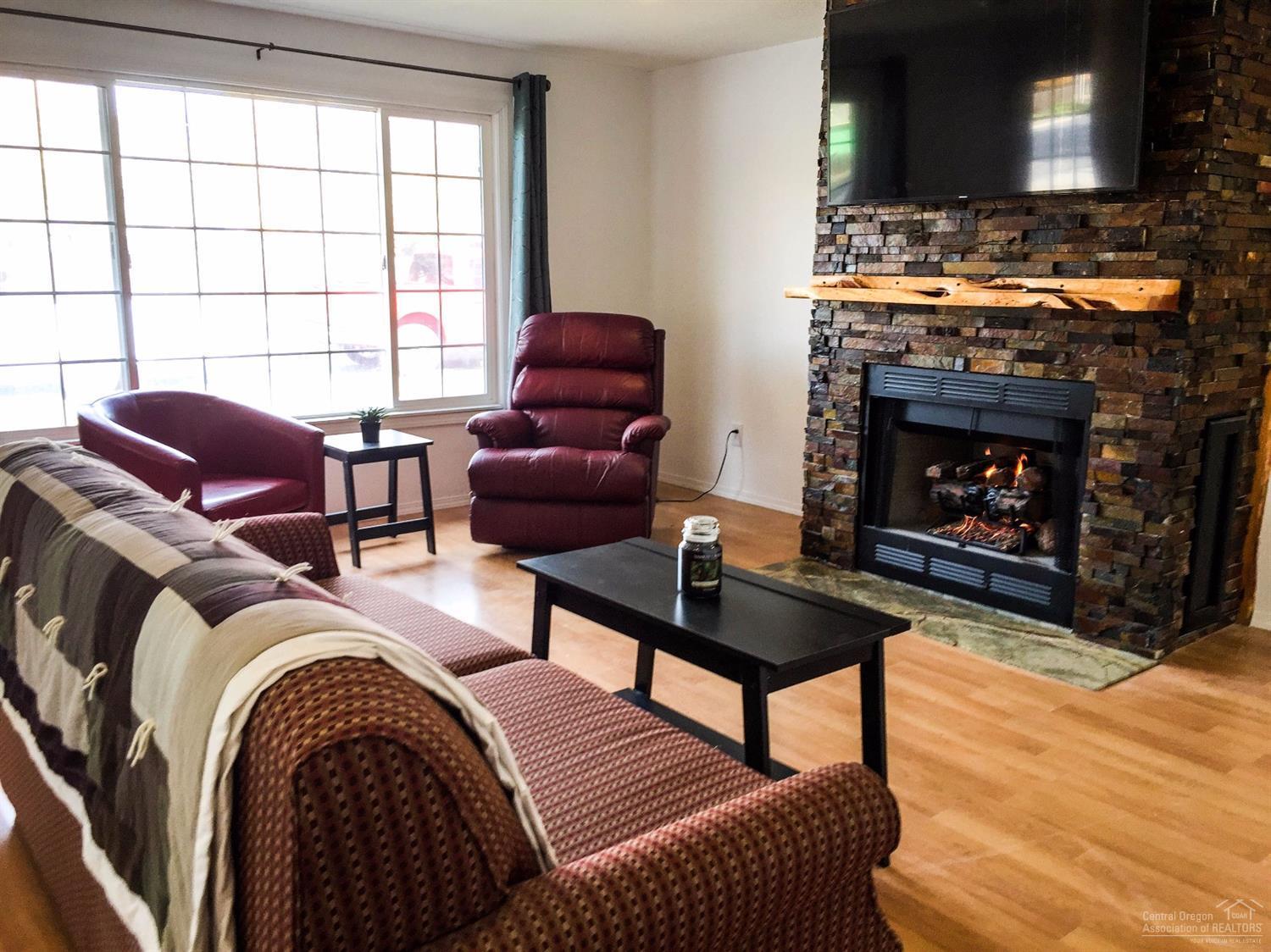 Hillcrest J - Residential