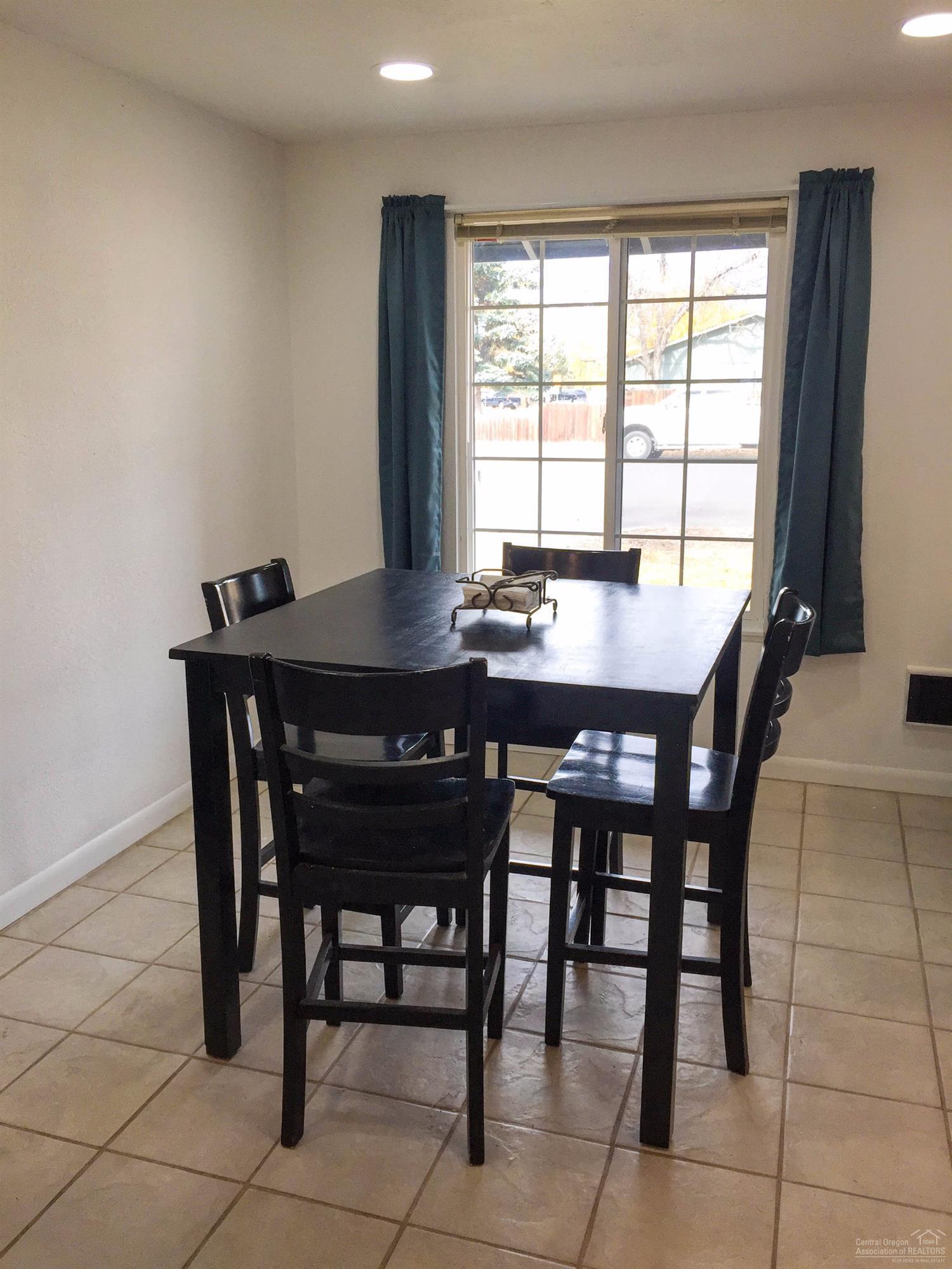 Hillcrest J - Residential