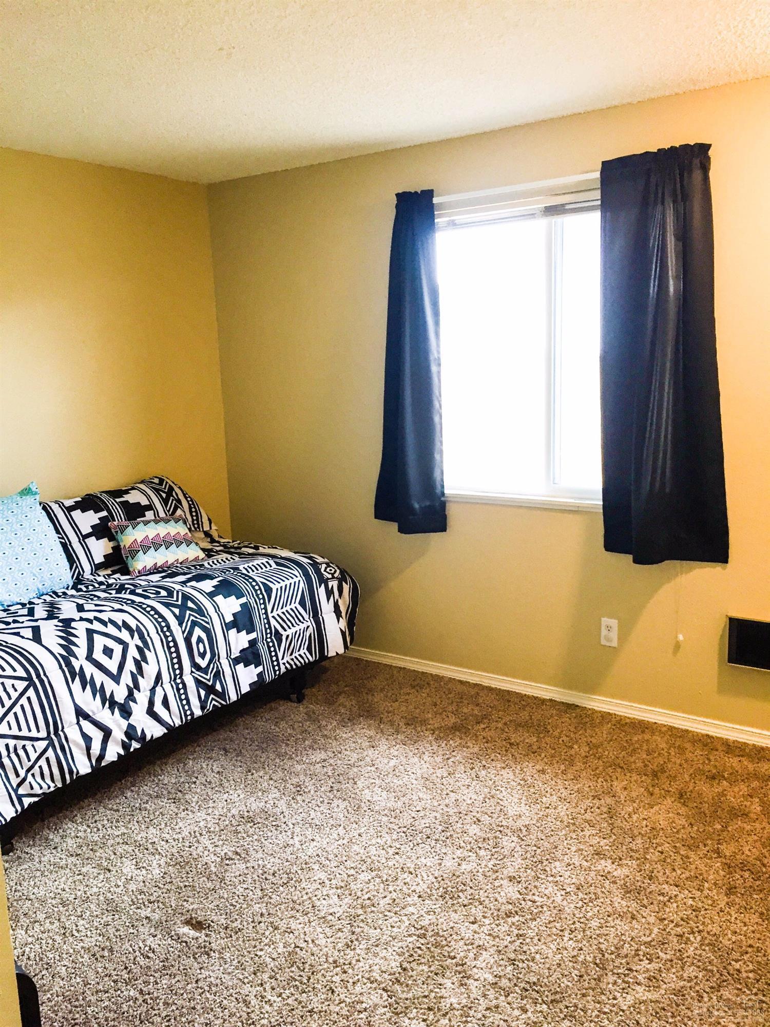 Hillcrest J - Residential