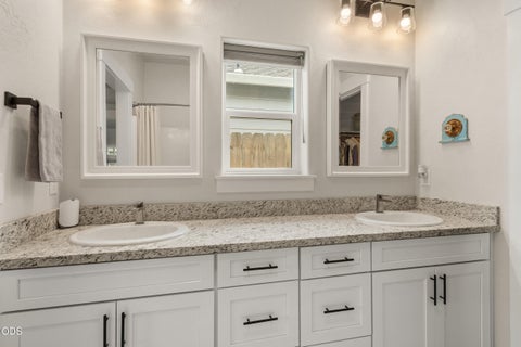 Tiny photo for 692 Kaitlin Lane, Medford, OR 97501 (MLS # 220225836)