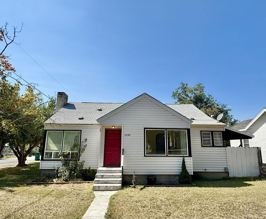 This 2 bedroom, 1 bathroom home sits on a nice sized corner lot. The homes layout is very functional and includes a large livingroom, separate dining and kitchen, as well as a mud room with laundry which lead to the backyard. There is also a bonus loft upstairs which could have many uses! Fully fenced backyard off the covered patio. The detached garage is oversized and there is unfenced yard beside is which could be finished and used as more parking, including plenty of space for toys or RV.