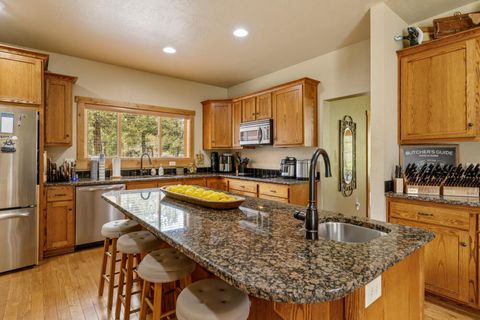 Tiny photo for 1164 Paper Birch Way, Klamath Falls, OR 97601 (MLS # 220219646)