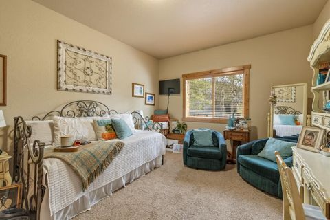 Tiny photo for 1164 Paper Birch Way, Klamath Falls, OR 97601 (MLS # 220219646)