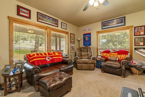 Tiny photo for 1164 Paper Birch Way, Klamath Falls, OR 97601 (MLS # 220219646)