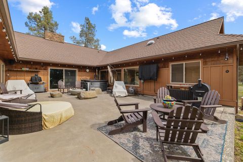 Tiny photo for 1164 Paper Birch Way, Klamath Falls, OR 97601 (MLS # 220219646)