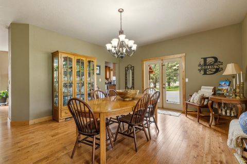 Tiny photo for 1164 Paper Birch Way, Klamath Falls, OR 97601 (MLS # 220219646)