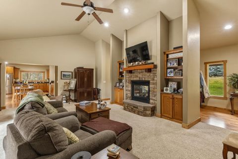 Tiny photo for 1164 Paper Birch Way, Klamath Falls, OR 97601 (MLS # 220219646)