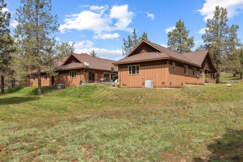 Tiny photo for 1164 Paper Birch Way, Klamath Falls, OR 97601 (MLS # 220219646)