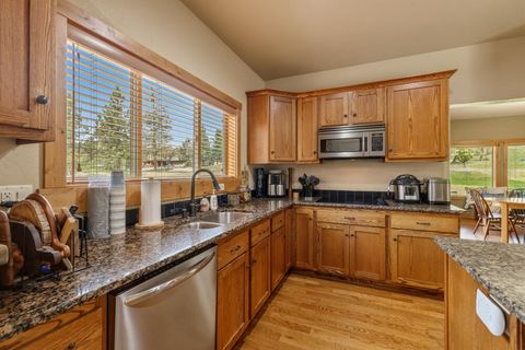 Tiny photo for 1164 Paper Birch Way, Klamath Falls, OR 97601 (MLS # 220219646)