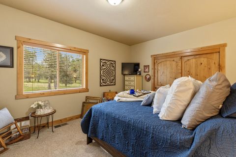 Tiny photo for 1164 Paper Birch Way, Klamath Falls, OR 97601 (MLS # 220219646)