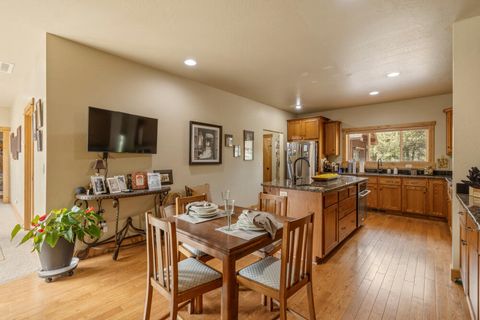 Tiny photo for 1164 Paper Birch Way, Klamath Falls, OR 97601 (MLS # 220219646)