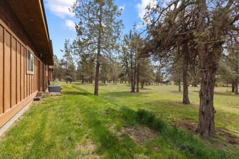 Tiny photo for 1164 Paper Birch Way, Klamath Falls, OR 97601 (MLS # 220219646)