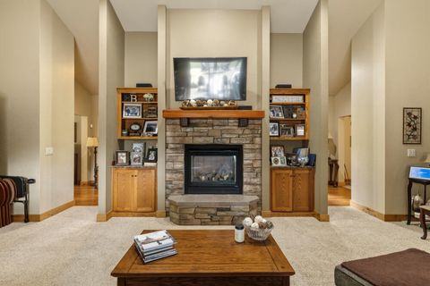 Tiny photo for 1164 Paper Birch Way, Klamath Falls, OR 97601 (MLS # 220219646)