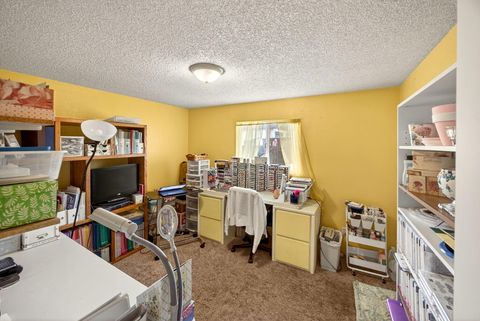 Tiny photo for 470 De Barr Avenue, Medford, OR 97501 (MLS # 220215686)