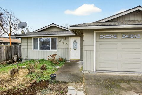 Tiny photo for 470 De Barr Avenue, Medford, OR 97501 (MLS # 220215686)