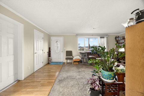 Tiny photo for 470 De Barr Avenue, Medford, OR 97501 (MLS # 220215686)