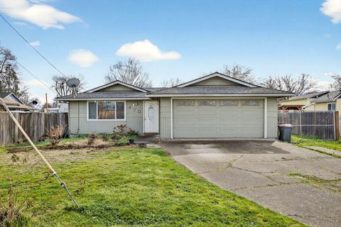 Tiny photo for 470 De Barr Avenue, Medford, OR 97501 (MLS # 220215686)