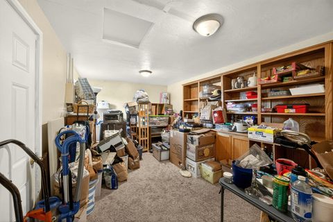 Tiny photo for 470 De Barr Avenue, Medford, OR 97501 (MLS # 220215686)