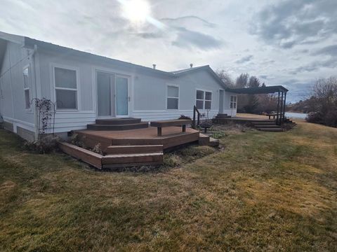 Tiny photo for 32928 Rivers Drive, Chiloquin, OR 97624 (MLS # 220215177)