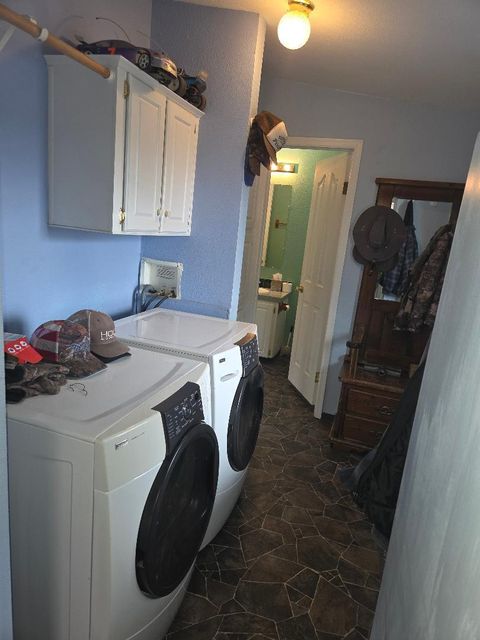 Tiny photo for 32928 Rivers Drive, Chiloquin, OR 97624 (MLS # 220215177)