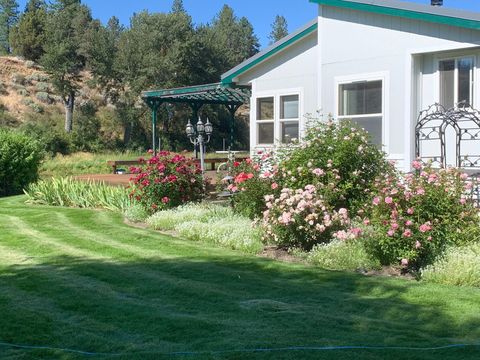 Tiny photo for 32928 Rivers Drive, Chiloquin, OR 97624 (MLS # 220215177)