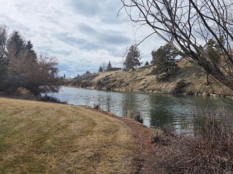 Tiny photo for 32928 Rivers Drive, Chiloquin, OR 97624 (MLS # 220215177)