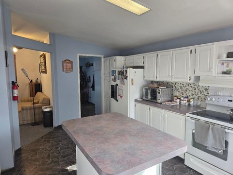 Tiny photo for 32928 Rivers Drive, Chiloquin, OR 97624 (MLS # 220215177)