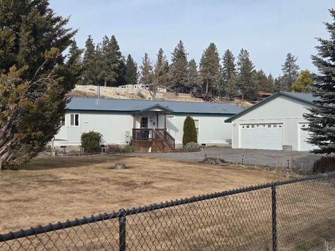 Tiny photo for 32928 Rivers Drive, Chiloquin, OR 97624 (MLS # 220215177)