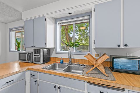 Tiny photo for 3026 Avenue G, White City, OR 97503 (MLS # 220220168)