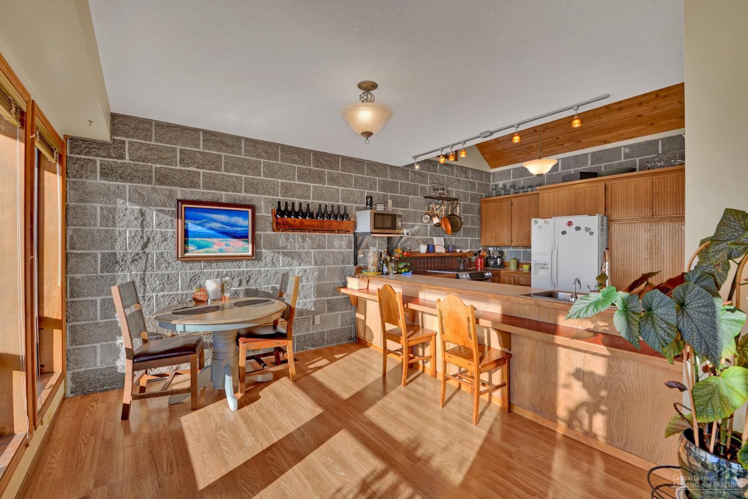 Madras Ranchos - Residential