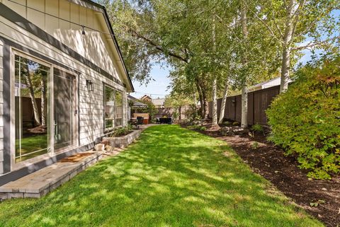 Tiny photo for 61160 Hilmer Creek Drive, Bend, OR 97702 (MLS # 220210262)
