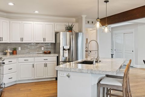Tiny photo for 61160 Hilmer Creek Drive, Bend, OR 97702 (MLS # 220210262)