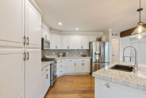 Tiny photo for 61160 Hilmer Creek Drive, Bend, OR 97702 (MLS # 220210262)