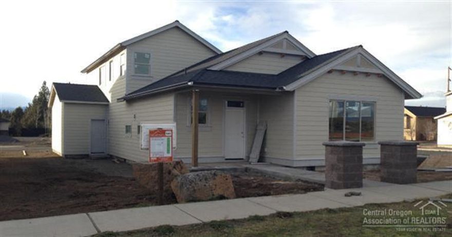 New master on main floorplan from Pahlisch Homes. Oversized Great Room with wood laminate flooring & spacious dining nook. Kitchen has Knotty Alder cabinetry with quartz center island and SS appls. Spacious main level master suite with full bath featuring quartz counter tops, tub and shower. Upstairs features 2 guest room, full bath & loft space perfect for 2nd TV area. Big, corner lot and steps to Elementary school & city parks. Garage has shop/storage area too! Don't miss this one!